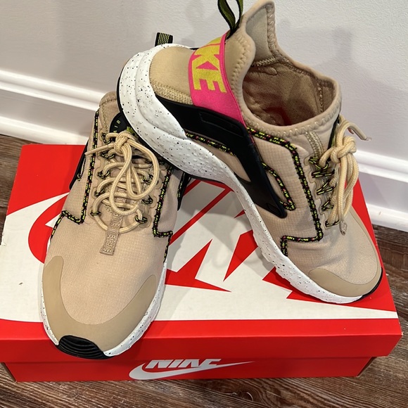 Air Huarache Run Ultra SI - Picture 3 of 9